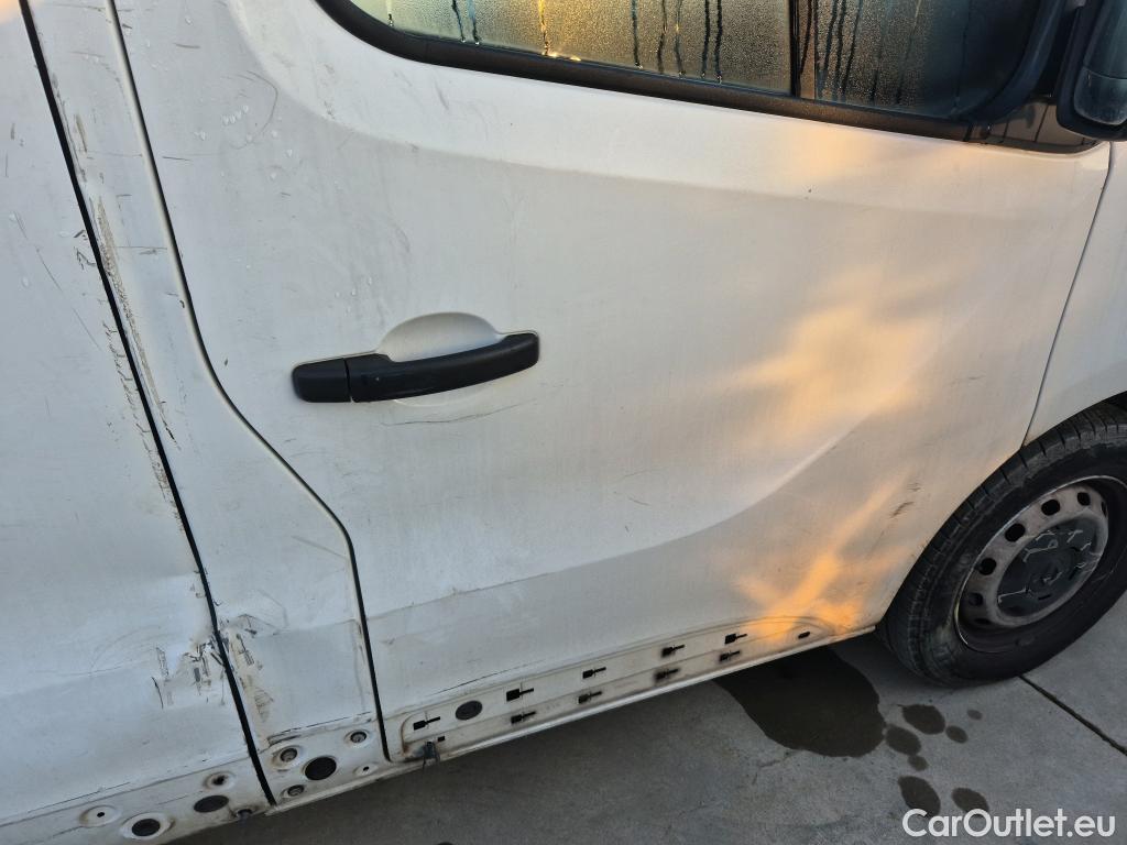  Renault  Trafic RENAULT  / 2019 / 4P / furgón Furgón 27 L1H1 Energy BluedCi 88 kW #41