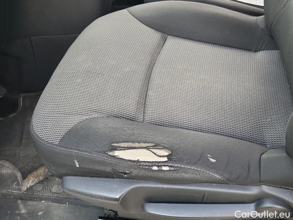  Renault  Trafic RENAULT  / 2019 / 4P / furgón Furgón 27 L1H1 Energy BluedCi 88 kW (AC) #27