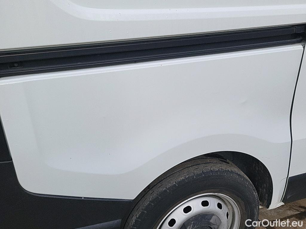  Renault  Trafic RENAULT  / 2019 / 4P / furgón Furgón 27 L1H1 Energy BluedCi 88 kW (AC) #45