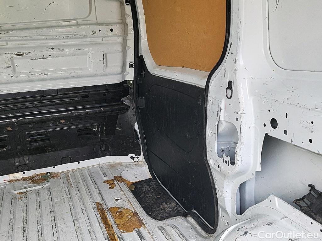  Renault  Trafic RENAULT  / 2019 / 4P / furgón Furgón 27 L1H1 Energy BluedCi 88 kW (AC) #35