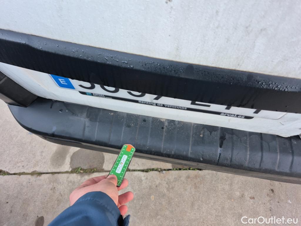  Renault  Trafic RENAULT  / 2019 / 4P / furgón Furgón 27 L1H1 Energy BluedCi 88 kW #27