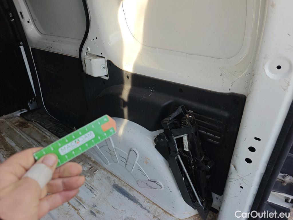  Renault  Kangoo RENAULT  Furgón/2013/3P/furgón derivado de turismo Profesional dCi 66kW (90CV) Euro 6 #39