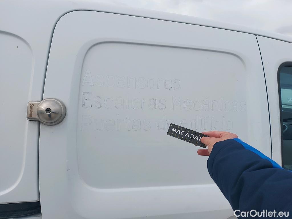  Renault  Kangoo RENAULT  Furgón/2013/4P/furgón derivado de turismo Maxi 2p Blue dCi 70 kW (95CV) #25