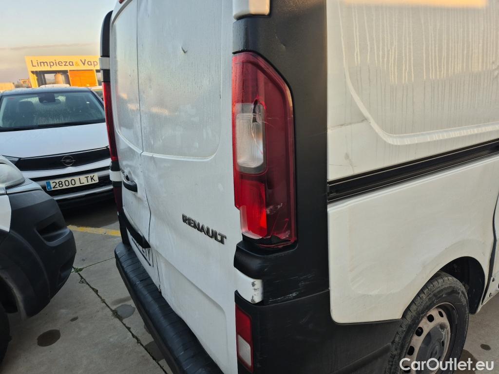  Renault  Trafic RENAULT  / 2019 / 4P / furgón Furgón 27 L1H1 Energy BluedCi 88 kW #30
