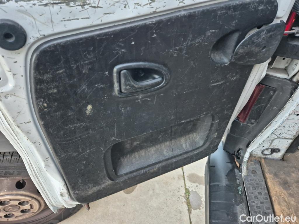  Renault  Trafic RENAULT  / 2019 / 4P / furgón Furgón 27 L1H1 Energy BluedCi 88 kW #55