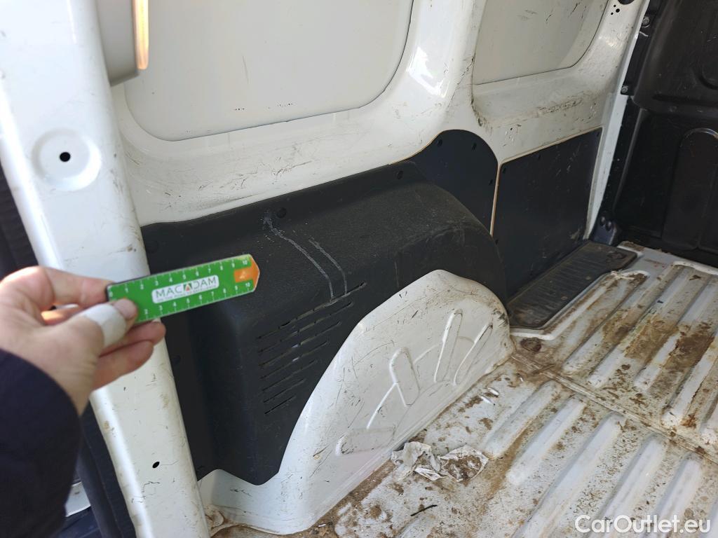  Renault  Kangoo RENAULT  Furgón/2013/3P/furgón derivado de turismo Profesional dCi 66kW (90CV) Euro 6 #40