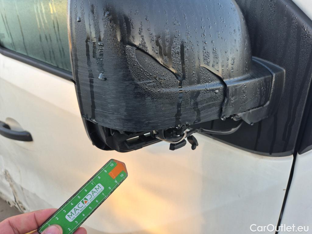  Renault  Trafic RENAULT  / 2019 / 4P / furgón Furgón 27 L1H1 Energy BluedCi 88 kW #9