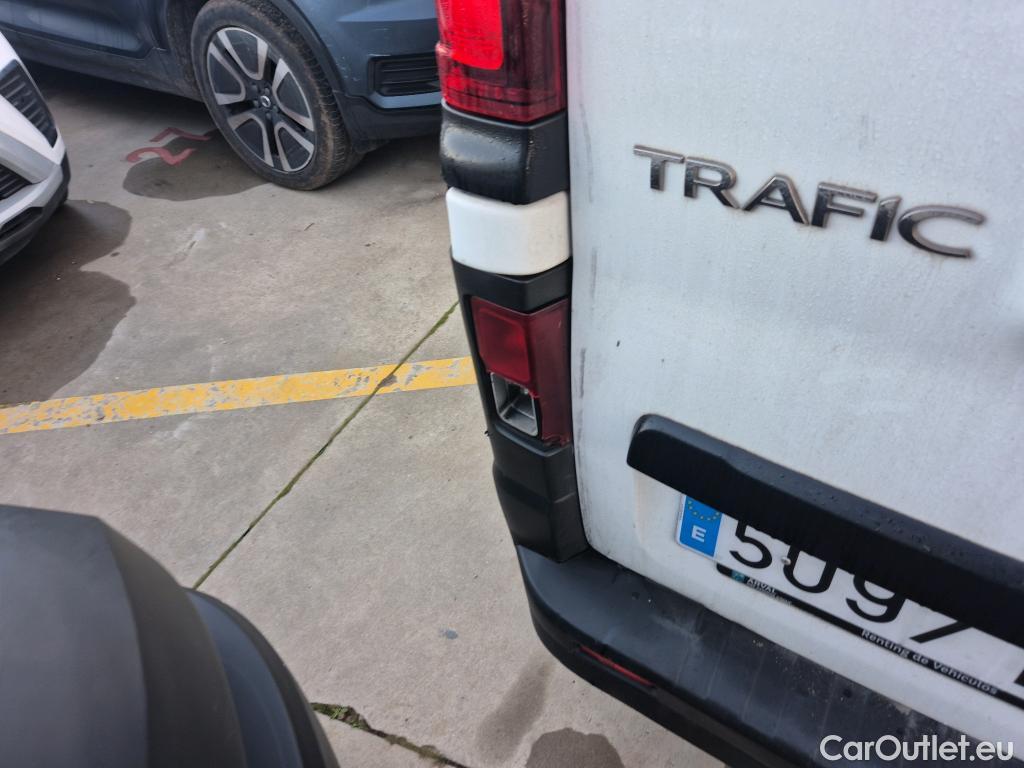  Renault  Trafic RENAULT  / 2019 / 4P / furgón Furgón 27 L1H1 Energy BluedCi 88 kW #33