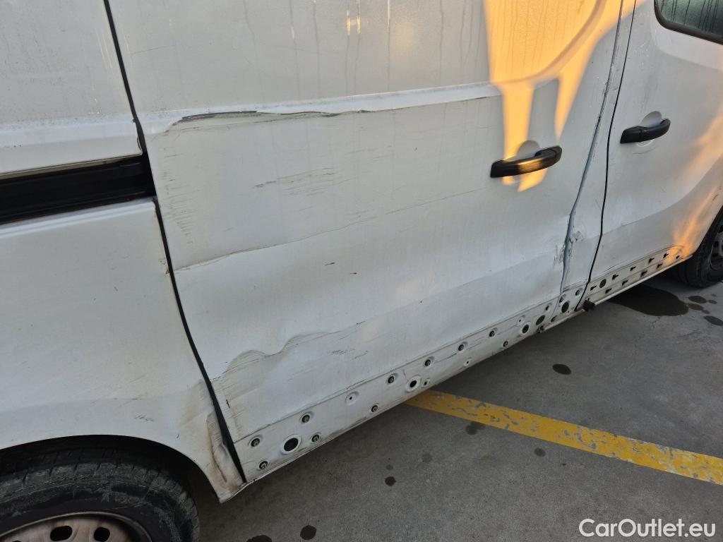  Renault  Trafic RENAULT  / 2019 / 4P / furgón Furgón 27 L1H1 Energy BluedCi 88 kW #10