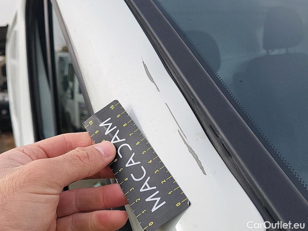  Renault  Trafic RENAULT  / 2019 / 4P / furgón Furgón 27 L1H1 Energy BluedCi 88 kW (AC) #26