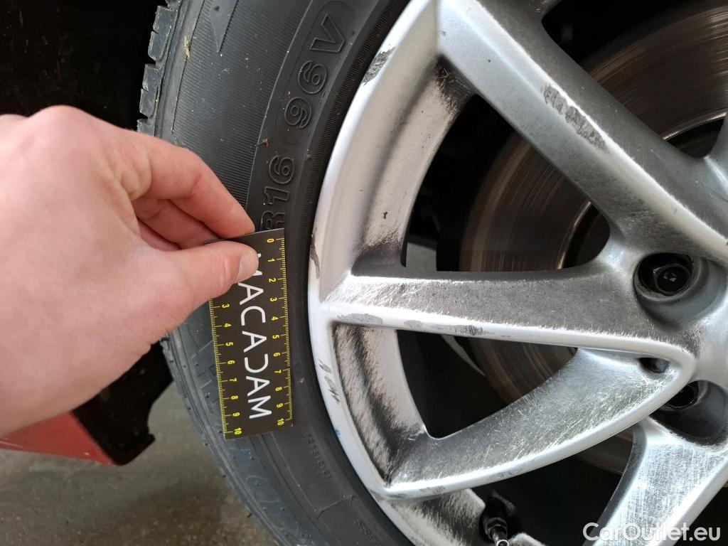  Bmw  Serie 2 Série 2 Gran Tourer 216d Lounge 1.5 115CV BVA7 E6d #40