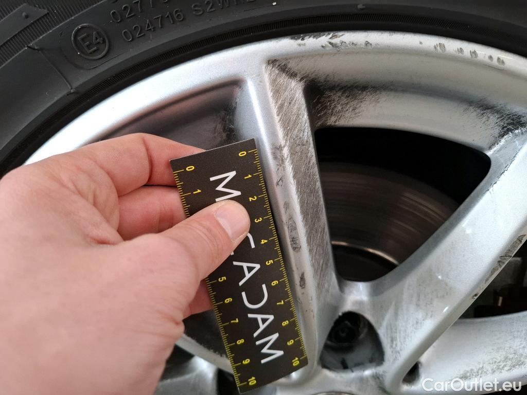  Bmw  Serie 2 Série 2 Gran Tourer 216d Lounge 1.5 115CV BVA7 E6d #36