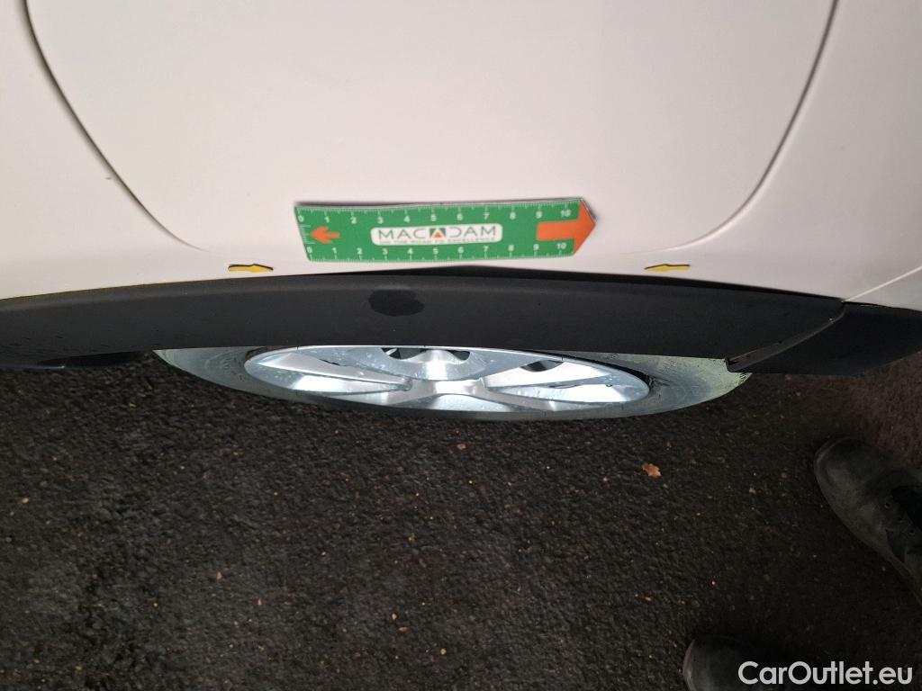  Citroen  C3  Société Feel Business R 1.5 BlueHDI 100CV BVM5 E6dT #3