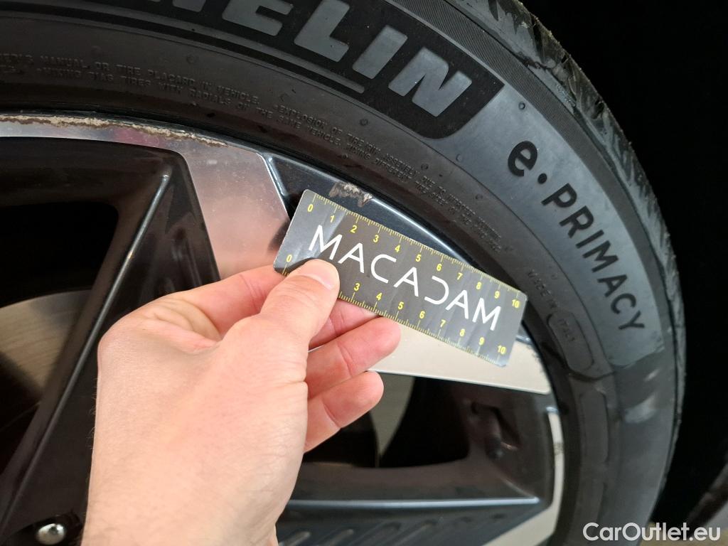  Hyundai  Tucson HYUNDAI  / 2020 / 5P / SUV 1.6 CRDI 136 DCT-7 HYBRID 48V EXECUTIVE #4