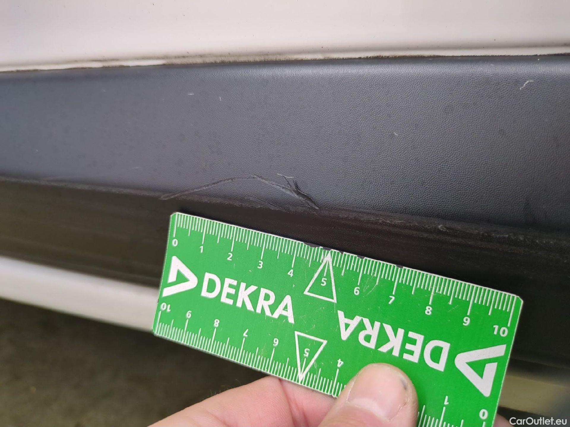  Peugeot  Expert PEUGEOT  VU 4p Fourgon 2.0 BlueHDi 120 S&S Standard Premium P. #19