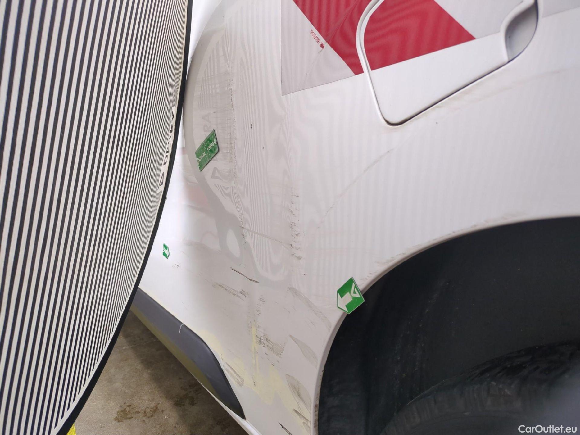  Peugeot  Expert PEUGEOT  VU 4p Fourgon 2.0 BlueHDi 120 S&S Standard Premium P. #27