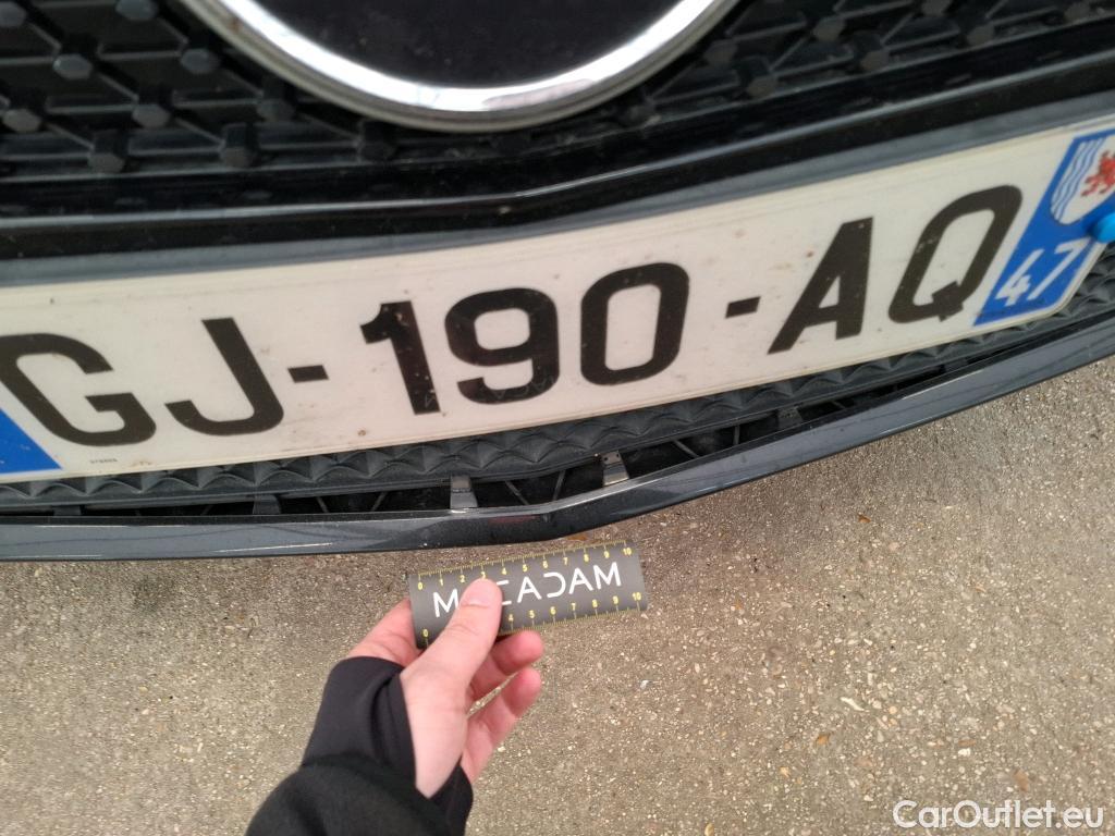  Mercedes  A-Klasse MERCEDES-BENZ Classe A Compact / 2018 / 5P / Berline A 250 e Business Line 8G-DCT #13