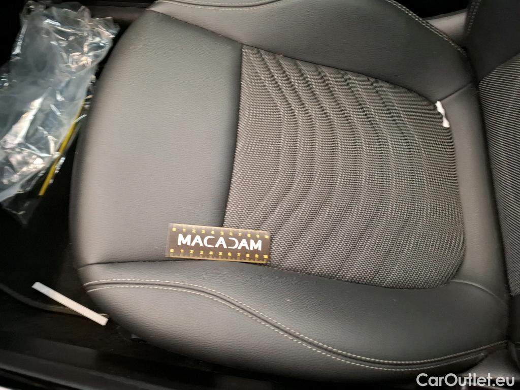  Mercedes  A-Klasse MERCEDES-BENZ Classe A Compact / 2018 / 5P / Berline A 250 e Business Line 8G-DCT #9