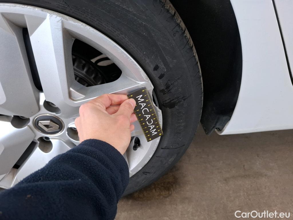  Renault  Clio  V Business 1.0 TCe 100CV BVM5 E6dT
 #64