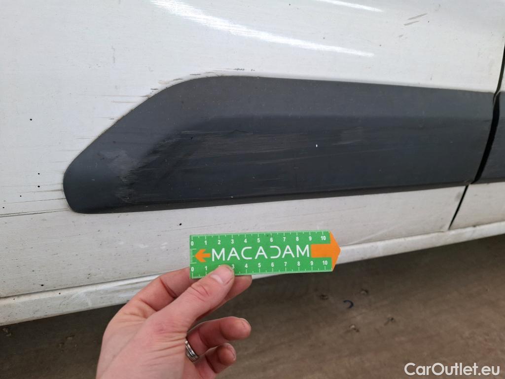  Peugeot  Partner PEUGEOT  / 2018 / 4P / Fourgonnette BLUEHDI 75 S&S STANDARD 650KG PREMIUM #50