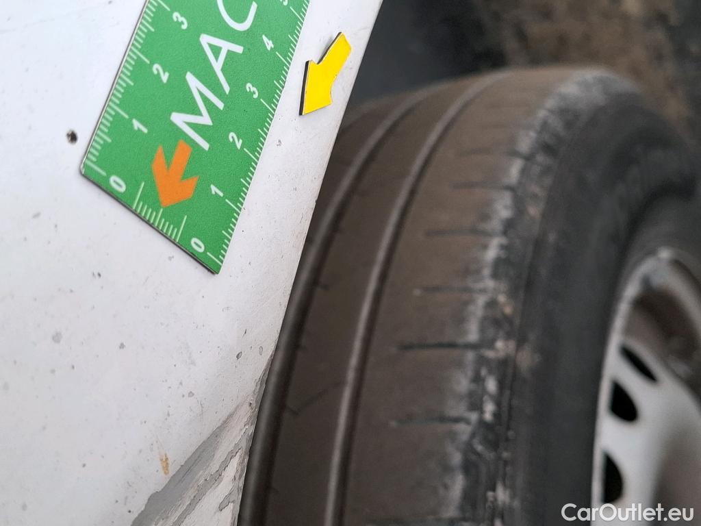  Peugeot  Partner PEUGEOT  / 2018 / 4P / Fourgonnette BLUEHDI 75 S&S STANDARD 650KG PREMIUM #6