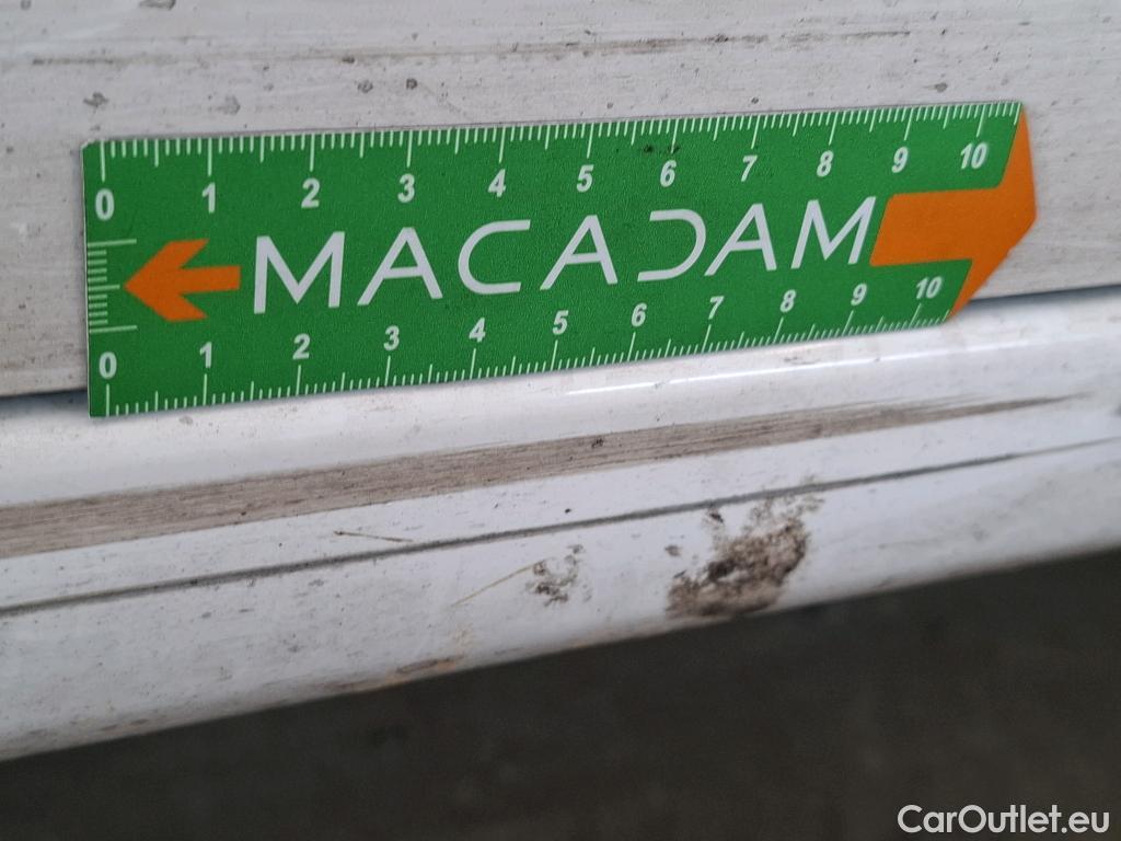  Peugeot  Partner PEUGEOT  / 2018 / 4P / Fourgonnette BLUEHDI 75 S&S STANDARD 650KG PREMIUM #35