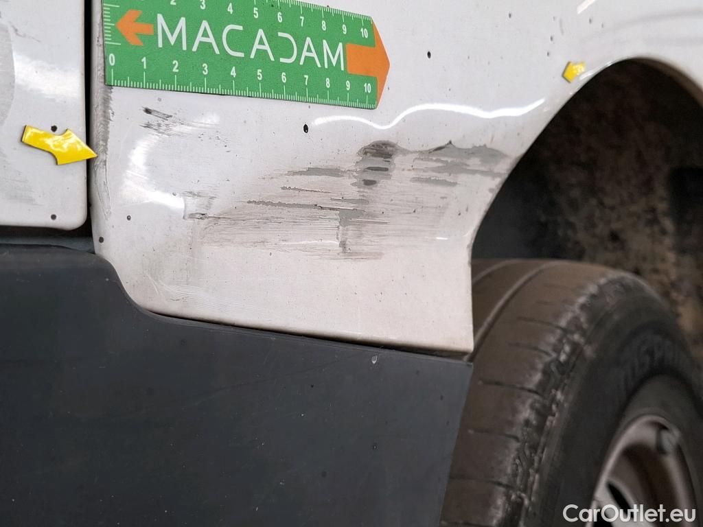  Peugeot  Partner PEUGEOT  / 2018 / 4P / Fourgonnette BLUEHDI 75 S&S STANDARD 650KG PREMIUM #4