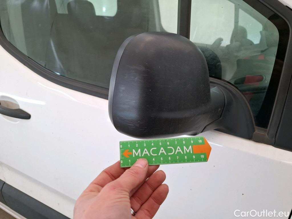  Peugeot  Partner PEUGEOT  / 2018 / 4P / Fourgonnette BLUEHDI 75 S&S STANDARD 650KG PREMIUM #57