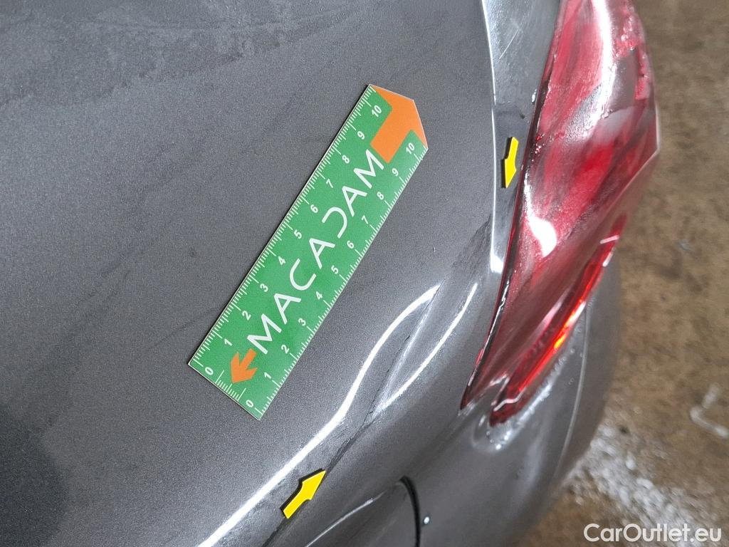  Peugeot  208 PEUGEOT  Affaire VU 5p Berline BlueHDi 100 ¤6.c S&S PREMIUM PACK #2