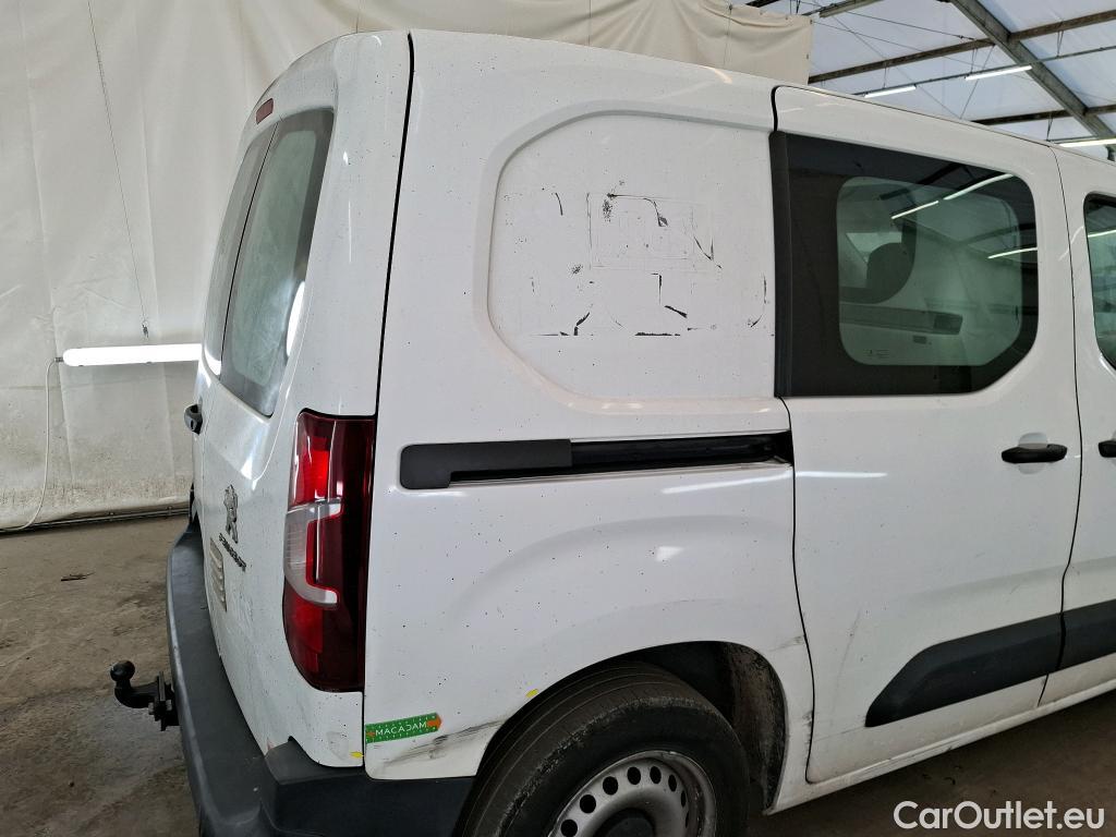  Peugeot  Partner PEUGEOT  / 2018 / 4P / Fourgonnette BLUEHDI 75 S&S STANDARD 650KG PREMIUM #3