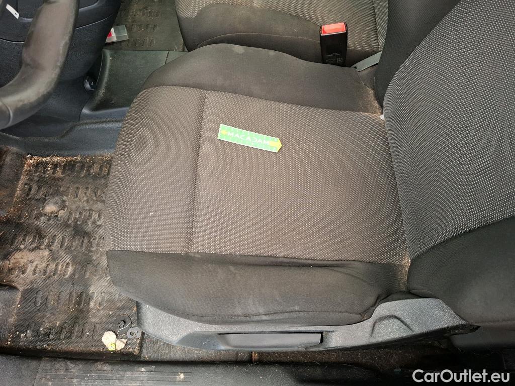  Peugeot  Partner PEUGEOT  / 2018 / 4P / Fourgonnette BLUEHDI 75 S&S STANDARD 650KG PREMIUM #45