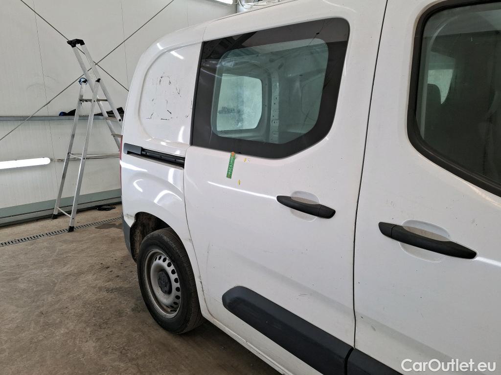  Peugeot  Partner PEUGEOT  / 2018 / 4P / Fourgonnette BLUEHDI 75 S&S STANDARD 650KG PREMIUM #21