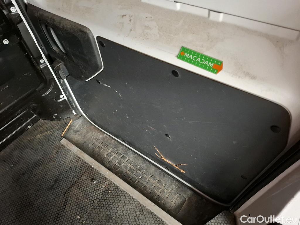  Opel  Vivaro OPEL  / 2019 / 4P / Fourgon tôlé 1.5 Diesel 100 ch L2 Pack Clim #16