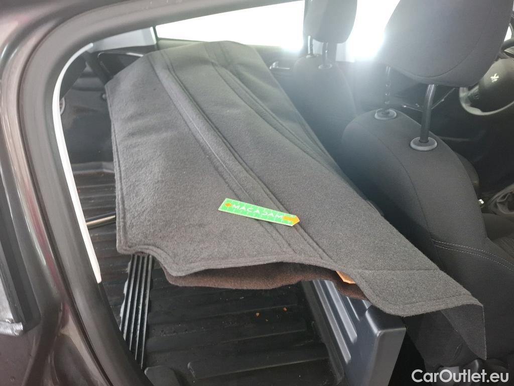  Peugeot  208 PEUGEOT  Affaire VU 5p Berline BlueHDi 100 ¤6.c S&S PREMIUM PACK #27