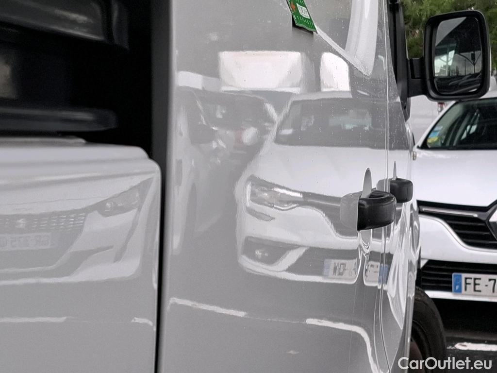  Renault  Trafic  Furgon Grand Confort L1H1 1000 1.6 dCi 125CV BVM6 E6 #38