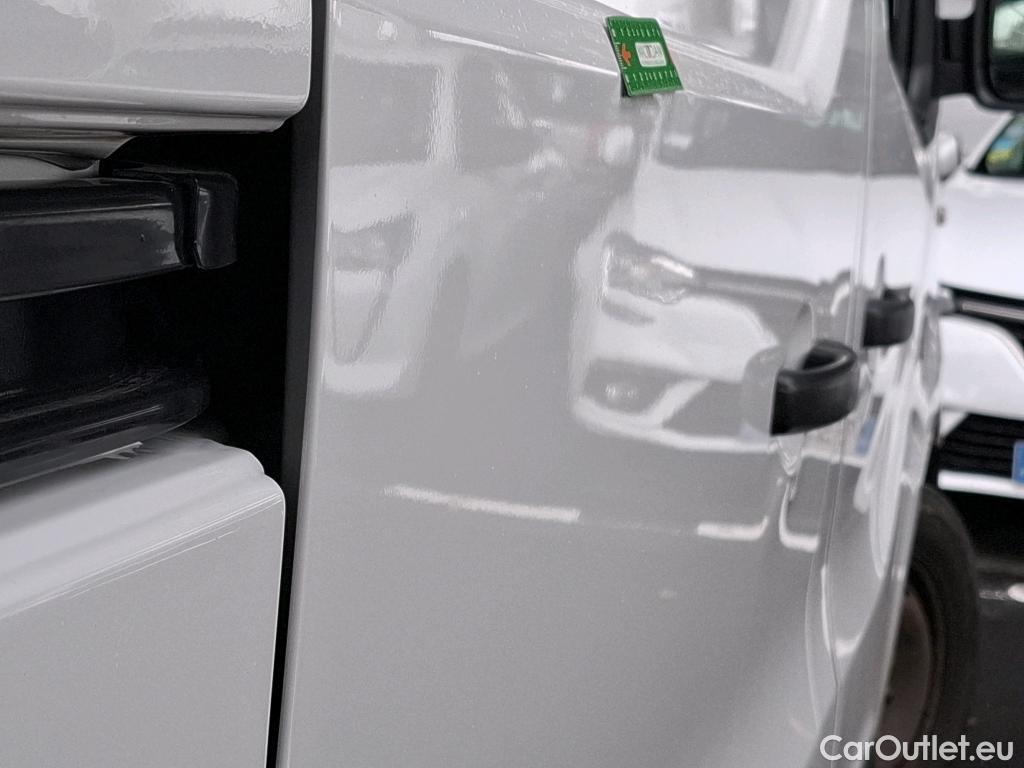  Renault  Trafic  Furgon Grand Confort L1H1 1000 1.6 dCi 125CV BVM6 E6 #36