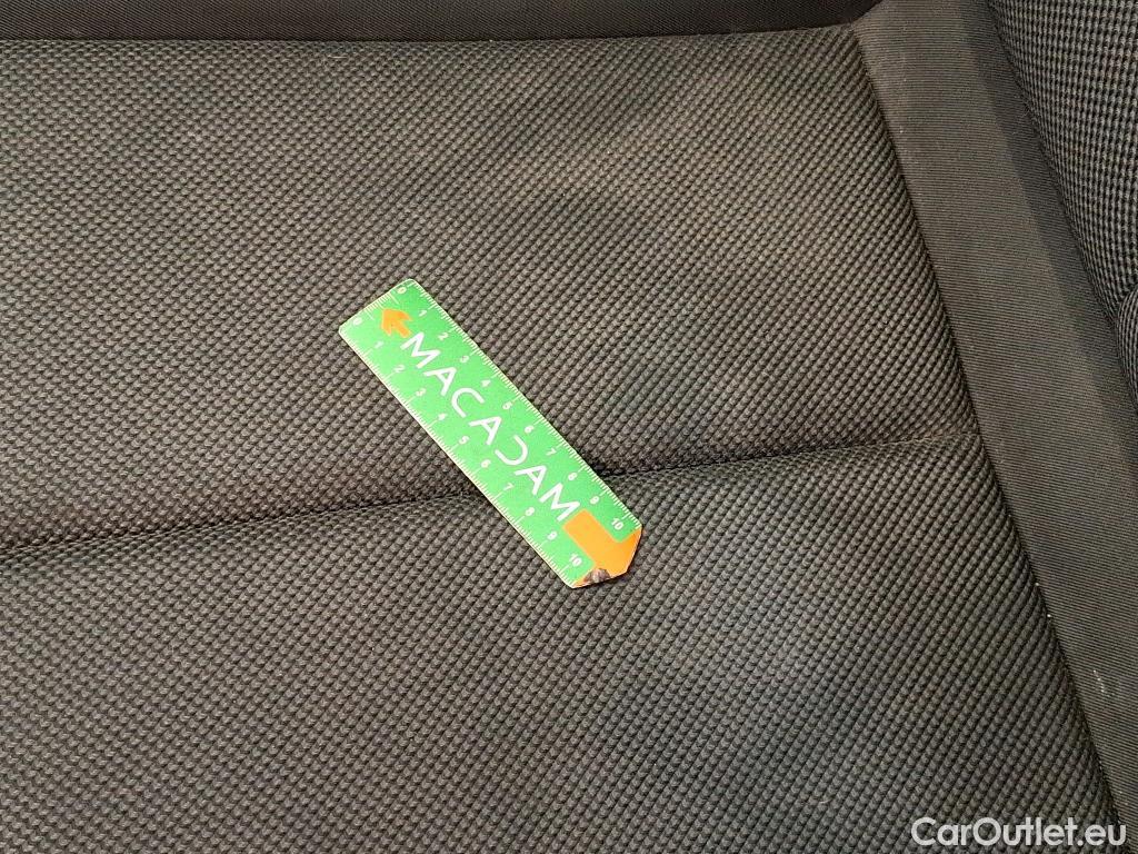  Audi  A3  Berline 30 TDI Business Line 2.0 TDI 115CV BVA7 E6d #52