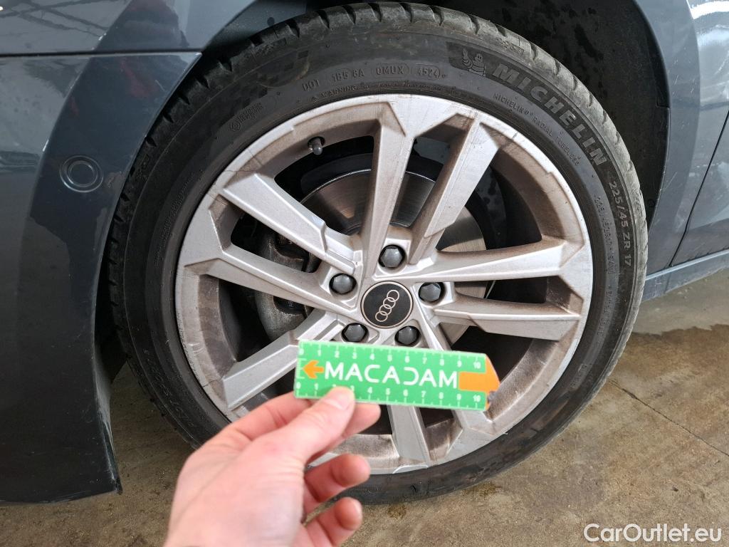  Audi  A3  Berline 30 TDI Business Line 2.0 TDI 115CV BVA7 E6d #1