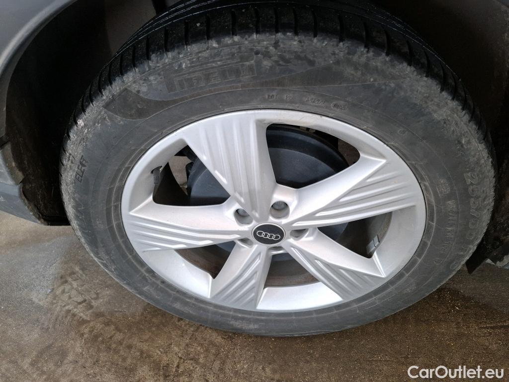  Audi  Q4 E-Tron  40 e-tron Executive 82kWh BVA #11