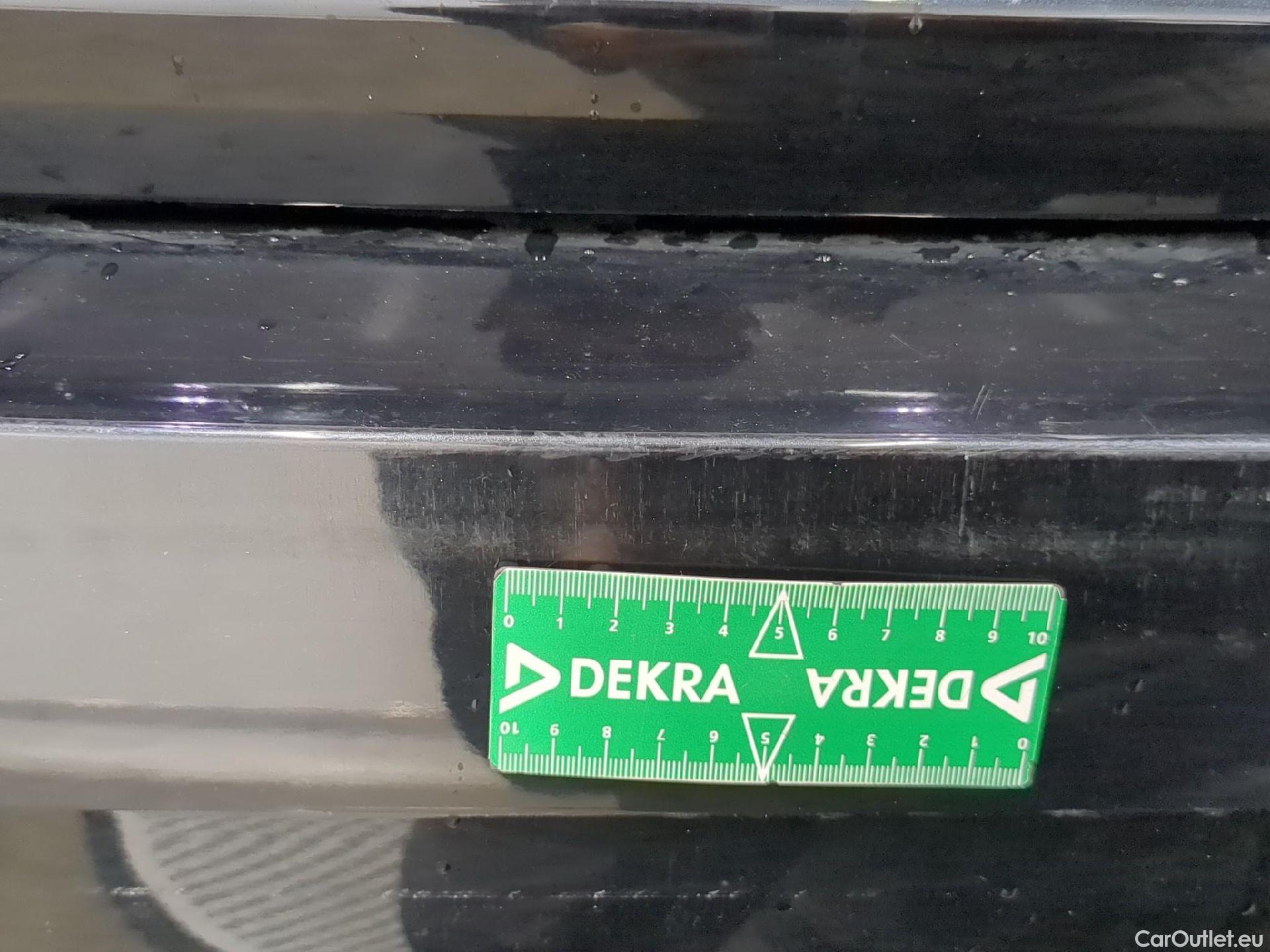  Bmw  Serie 3 BMW Série 3 Berline / 2022 / 4P / Berline 318i 156ch Business Design BVA8 #18