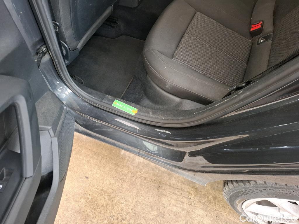  Audi  A3  Berline 30 TDI Business Line 2.0 TDI 115CV BVA7 E6d #48