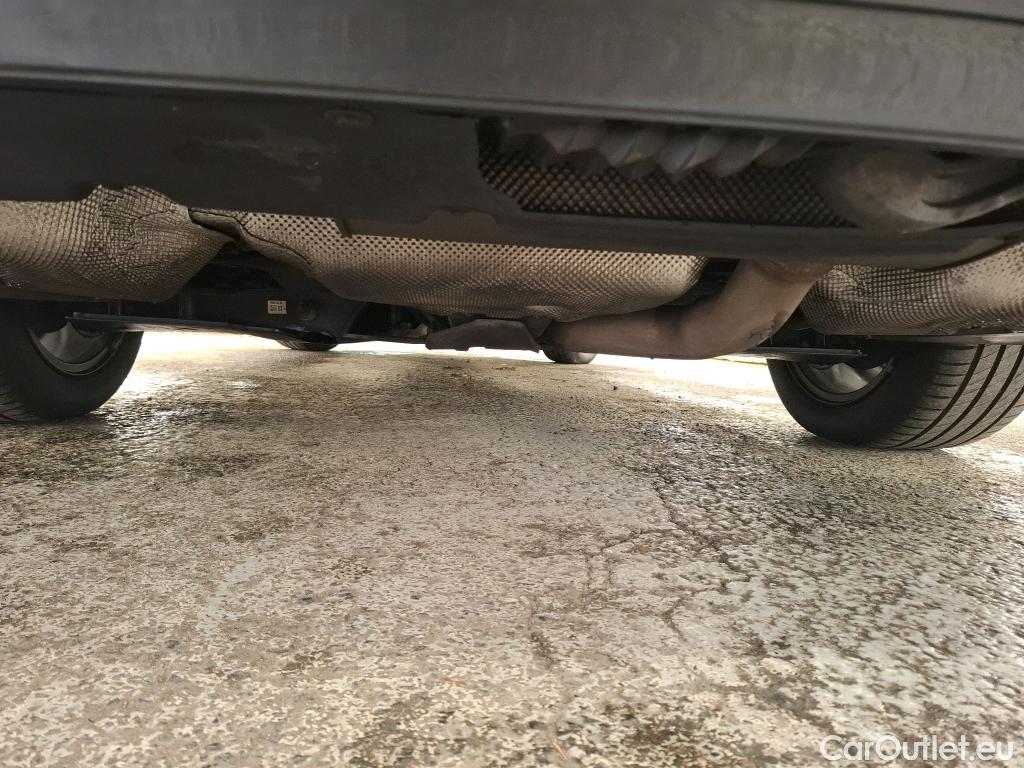  Bmw  Serie 3 Série 3 Touring 320 d Lounge 2.0 190CV BVA8 E6d #9