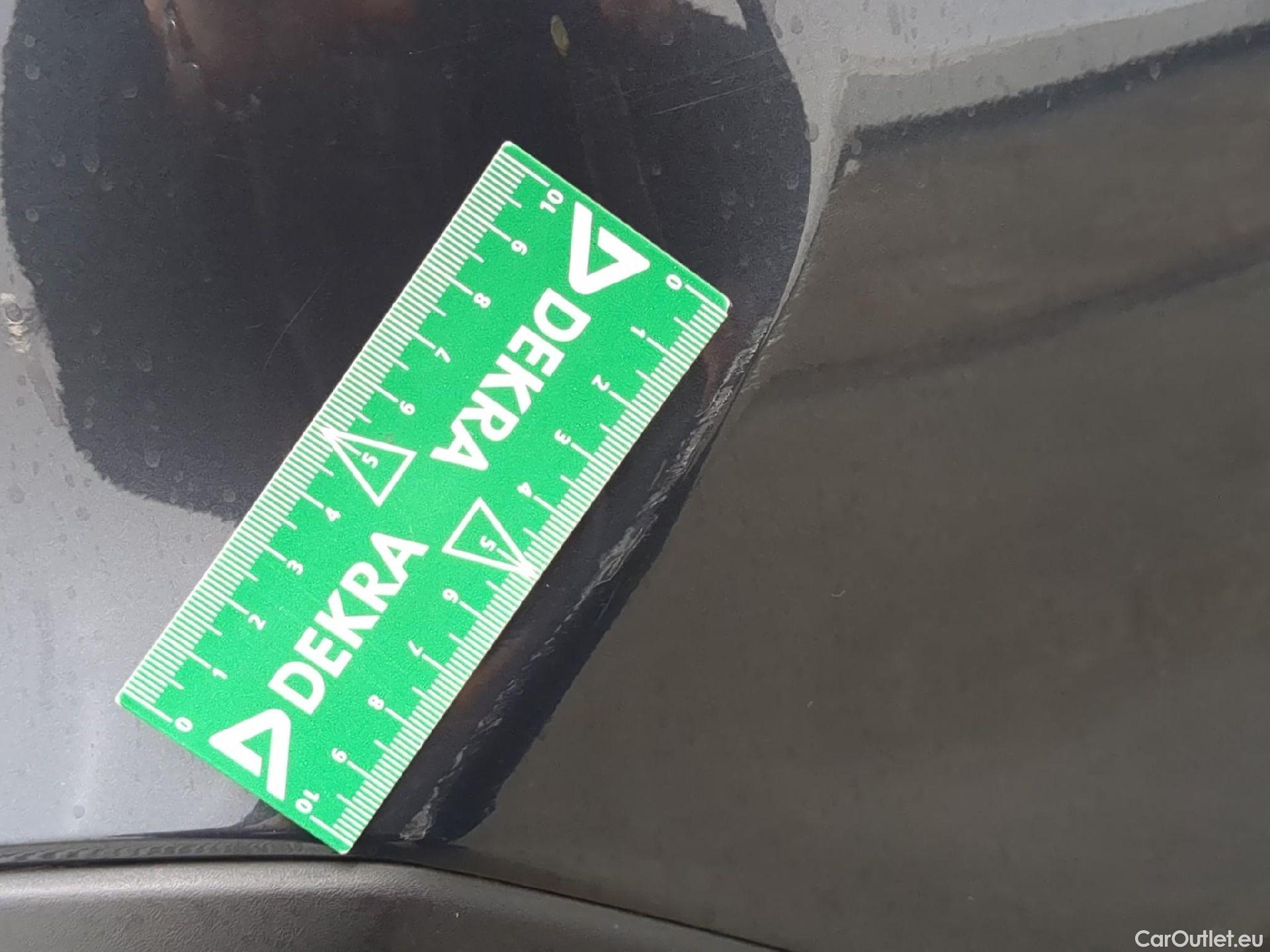  Hyundai  i30 HYUNDAI  Sport Wagon / 2020 / 5P / Break 1.0 T-GDI 120 MHEV DCT-7 N LINE SW #29