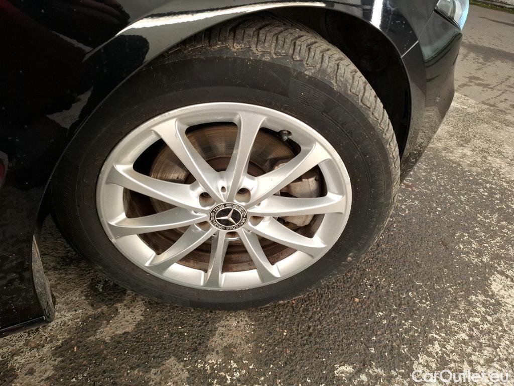  Mercedes  A-Klasse MERCEDES-BENZ Classe A Compact / 2018 / 5P / Berline A 220 d Progressive Line 8G-DCT #21