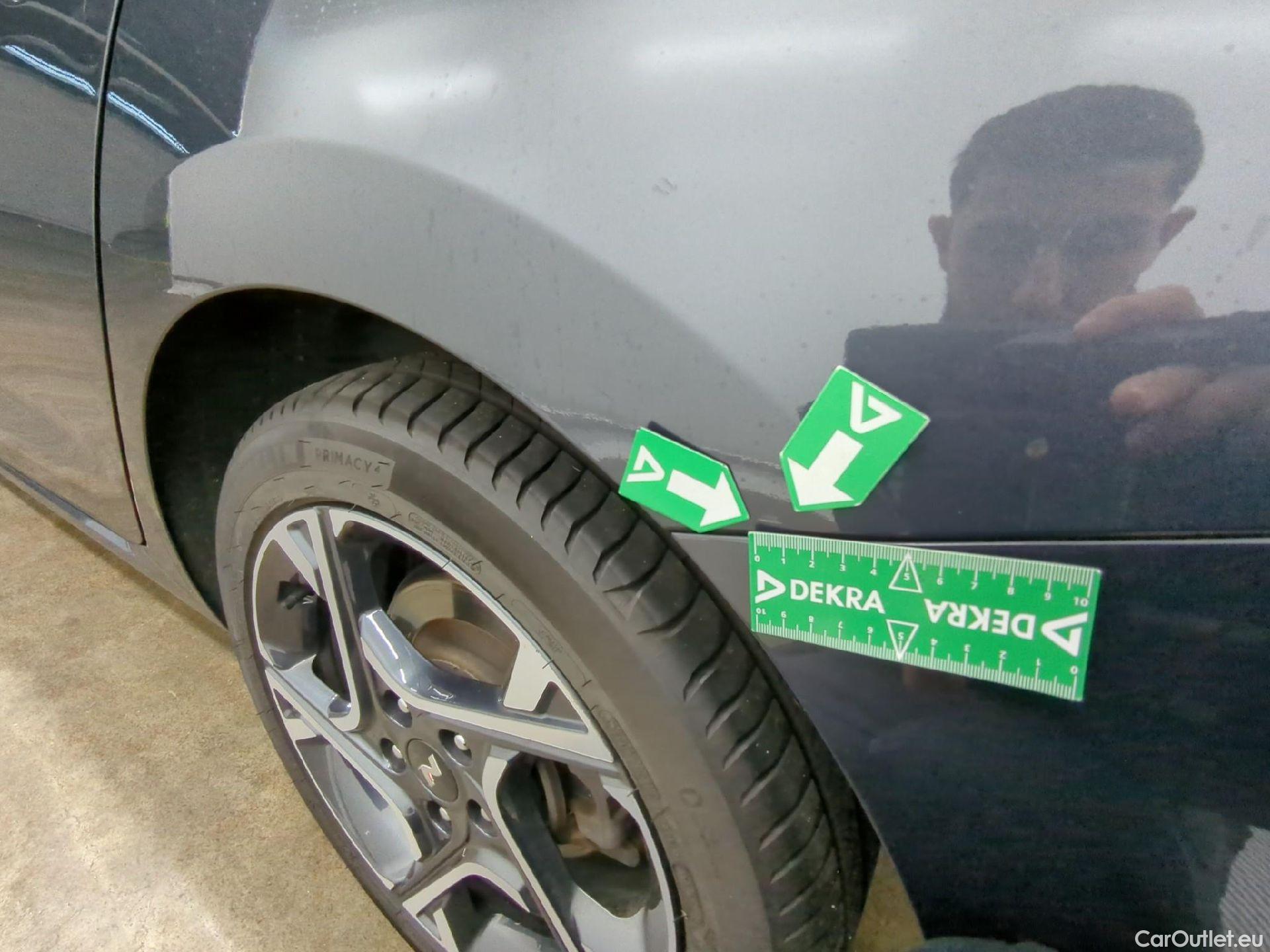  Hyundai  i30 HYUNDAI  Sport Wagon / 2020 / 5P / Break 1.0 T-GDI 120 MHEV DCT-7 N LINE SW #24