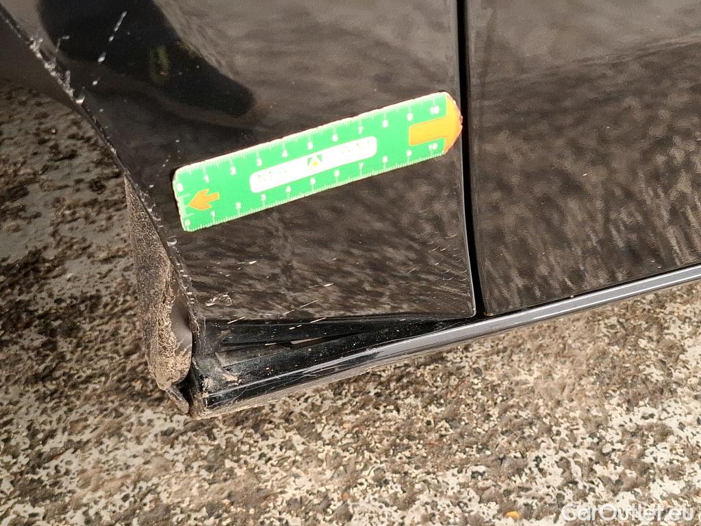  Mercedes  A-Klasse MERCEDES-BENZ Classe A Compact / 2018 / 5P / Berline A 220 d Progressive Line 8G-DCT #8