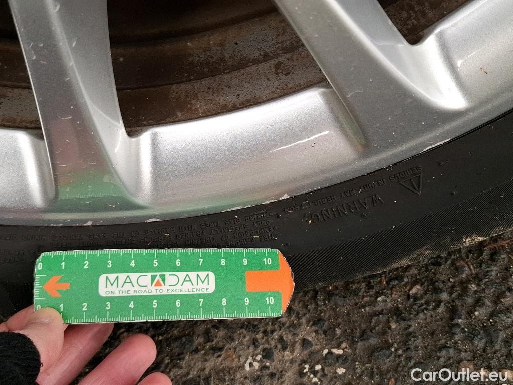  Mercedes  A-Klasse MERCEDES-BENZ Classe A Compact / 2018 / 5P / Berline A 220 d Progressive Line 8G-DCT #24