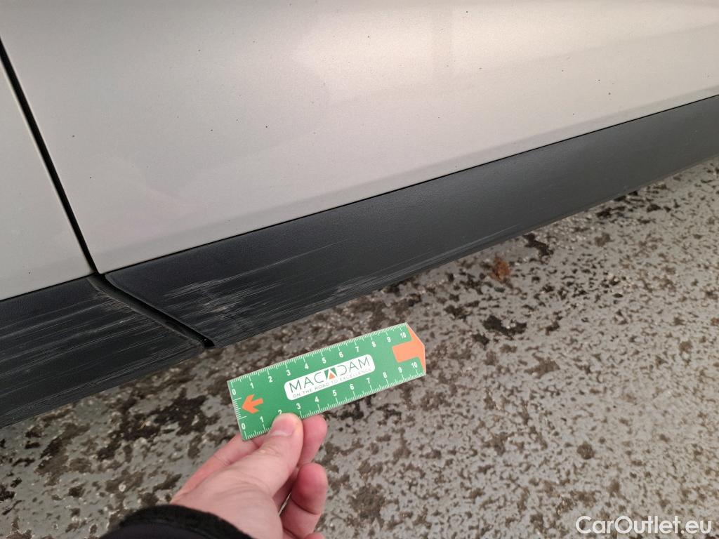  DS  DS7 DS DS 7 Crossback / 2017 / 5P / SUV PureTech 180 Automatique So Chic #46