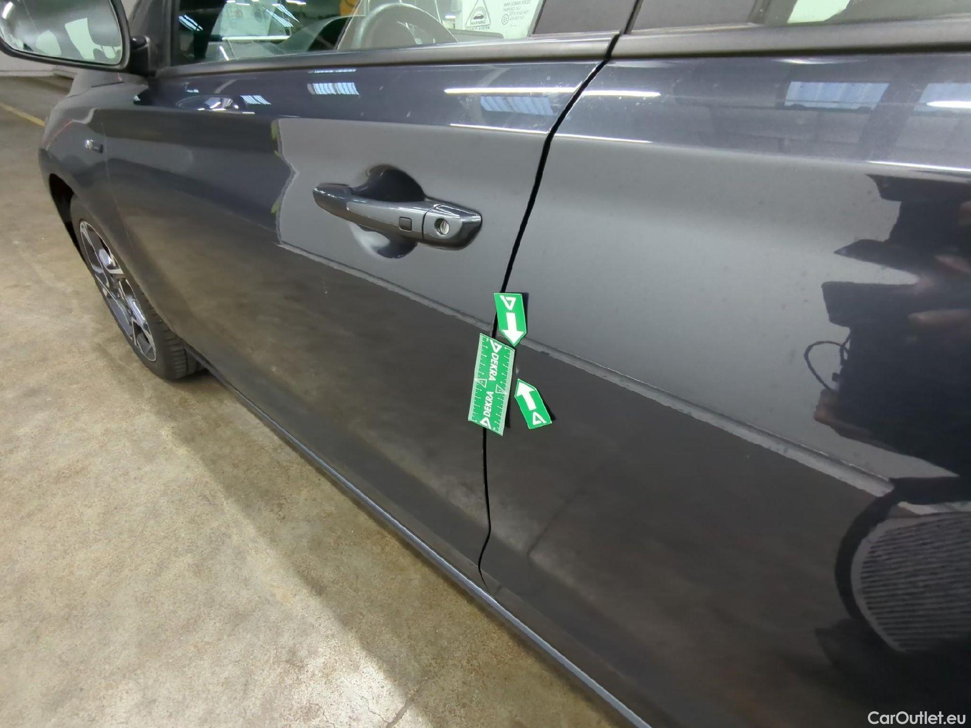  Hyundai  i30 HYUNDAI  Sport Wagon / 2020 / 5P / Break 1.0 T-GDI 120 MHEV DCT-7 N LINE SW #22