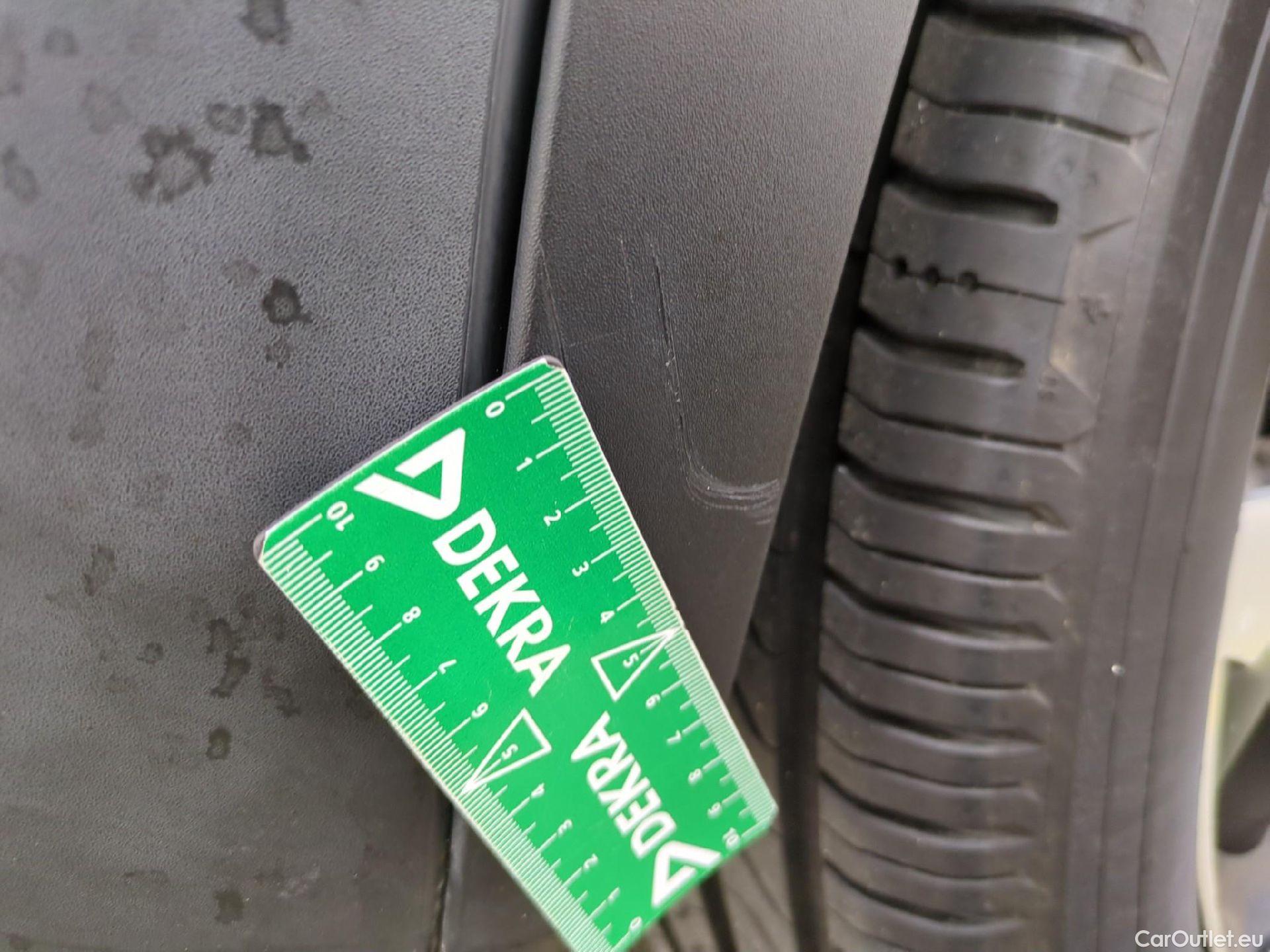  Peugeot  2008  Allure Business 1.5 HDi 100CV BVM6 E6d #60